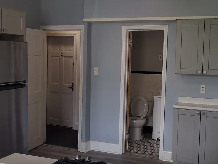 906 N Madison St #2 — Photo 5