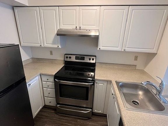 3rd image of 10301 Greenwood Ave N #B-405
