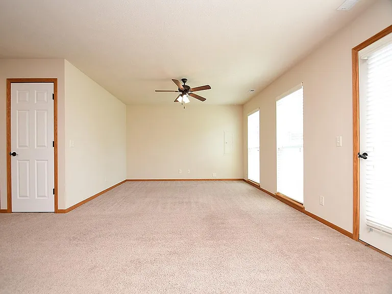 9009 Buckshot Rd — Photo 6