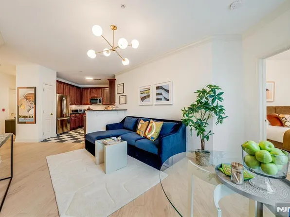 7312 Coventry Ct, Riverdale, NJ 07457