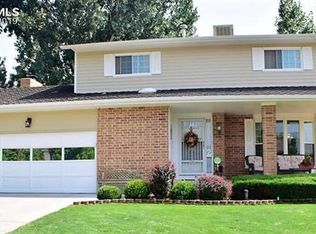 2 Windflower Ct, Pueblo, CO 81001