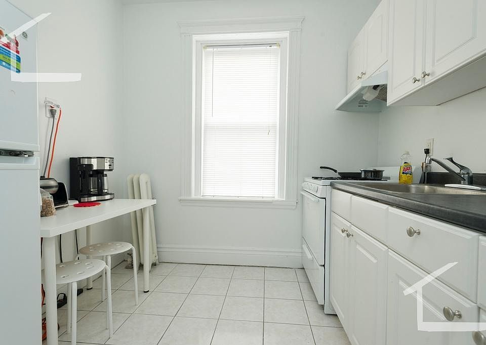 2nd image of 110 Warren St #31A