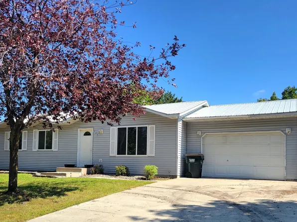 645 School Rd NW, Hutchinson, MN 55350