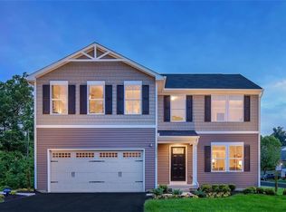 8724 Pizzuto Dr, Cicero, NY 13039