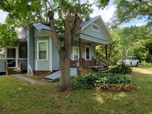 101 Riding Rock Rd, Clyde, NC 28721