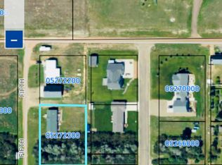 920 5th Ave NW, Beach, ND 58621