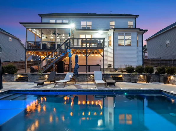 7152 Rex Rd, Holly Springs, NC 27540