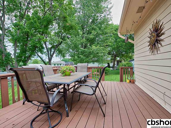 3rd image of 4935 S 91st St