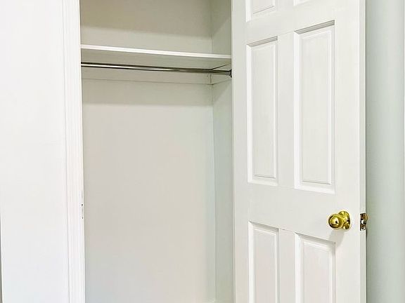 4th image of 251 Elizabeth St APT 11