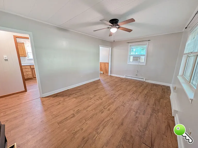 710 Floy Dr — Photo 2