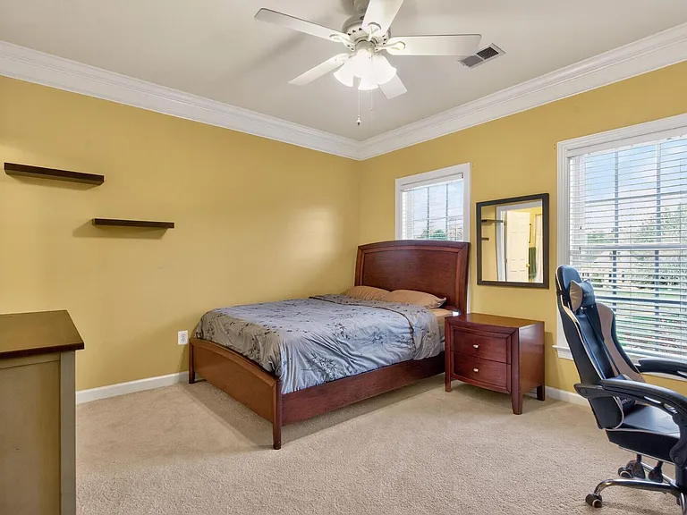 401 Hilton Head Ct — Photo 41