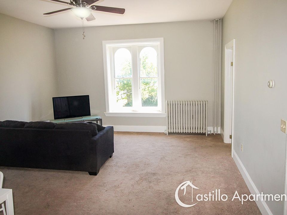 2nd image of 1108 W 4th St APT 2