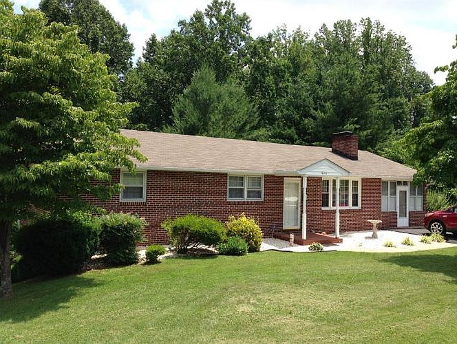 1st image of 606 Sandusky Dr