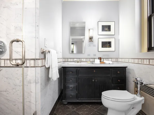 101 Central Park West image 15 of 24