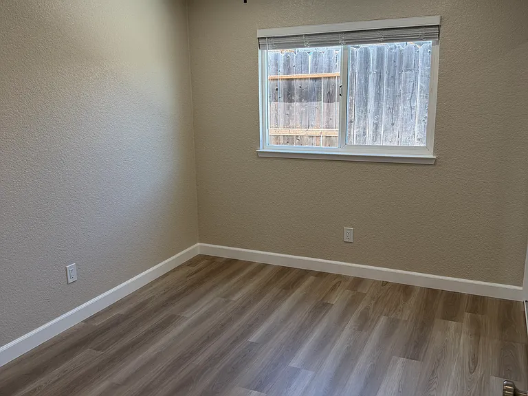 4145 E Orangeburg Ave — Photo 13