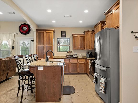3rd image of 236 Kas Rd