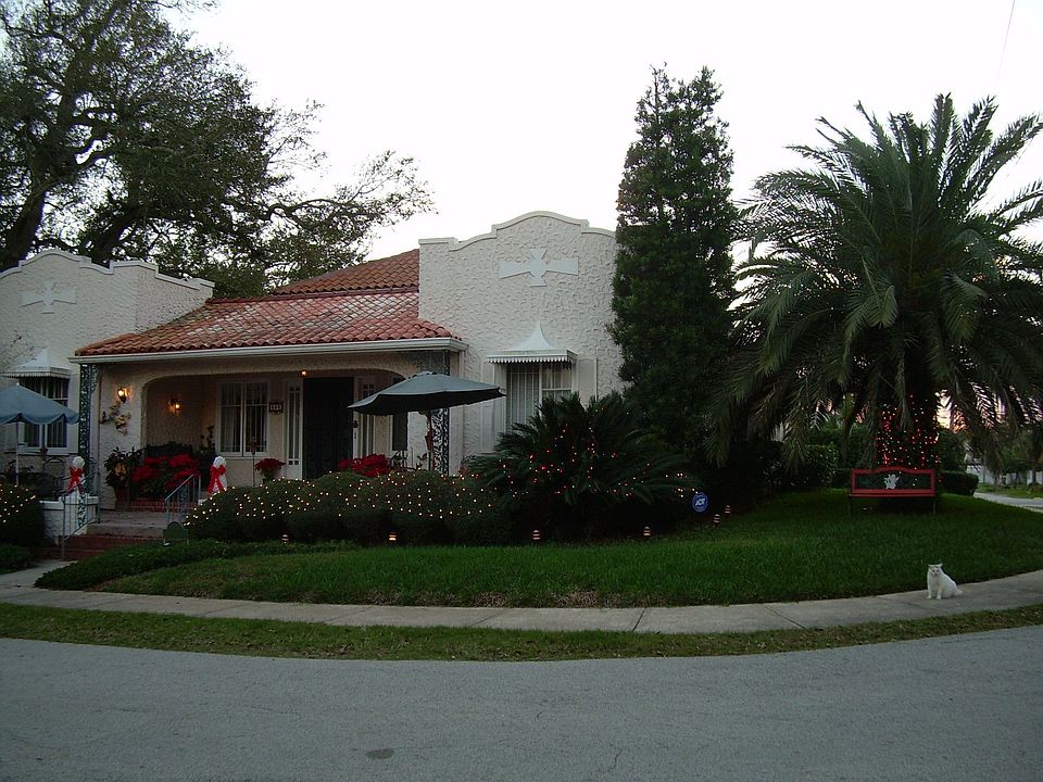 2nd image of 556 Bowman Ave