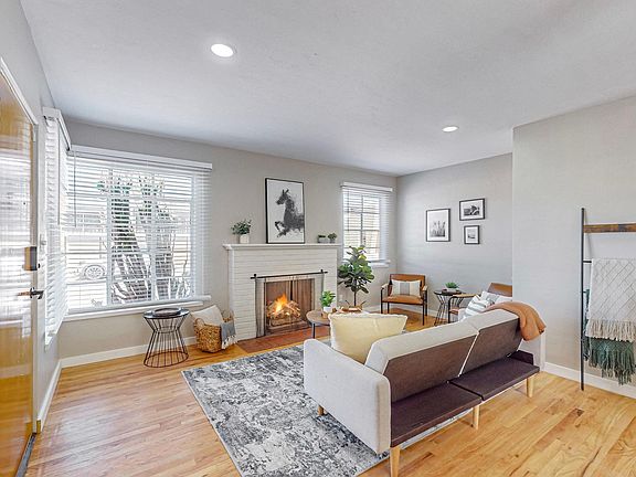 2nd image of 228 Sierra Dr SE