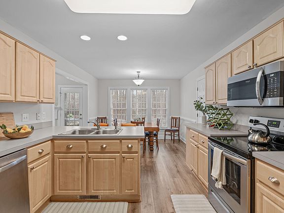 5th image of 1701 Grand Barton Ct