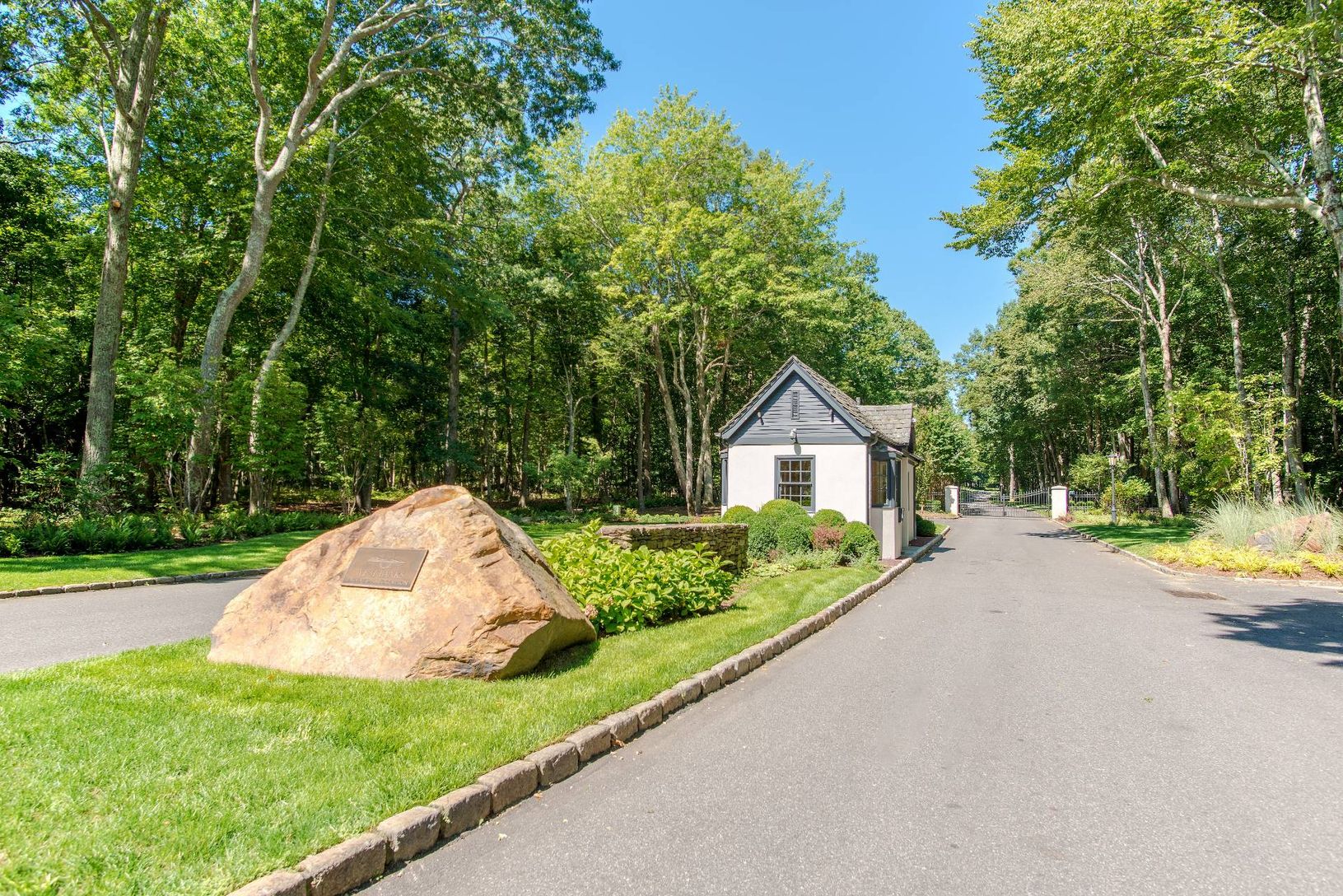  West Banks Community