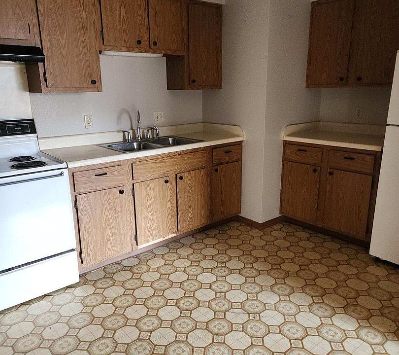 1st image of 203 Gabrielson Dr #12