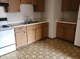 203 Gabrielson Dr #12, Belmond, IA 50421