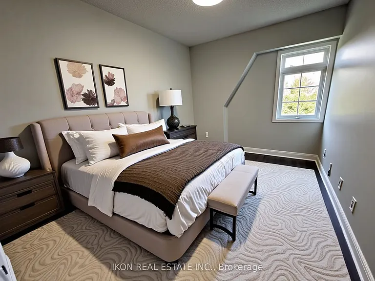 67 Sprucedale Way E — Photo 4