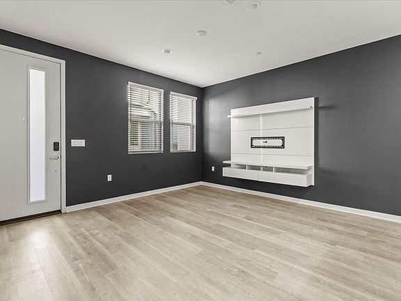 4th image of 19509 Herringbone Dr