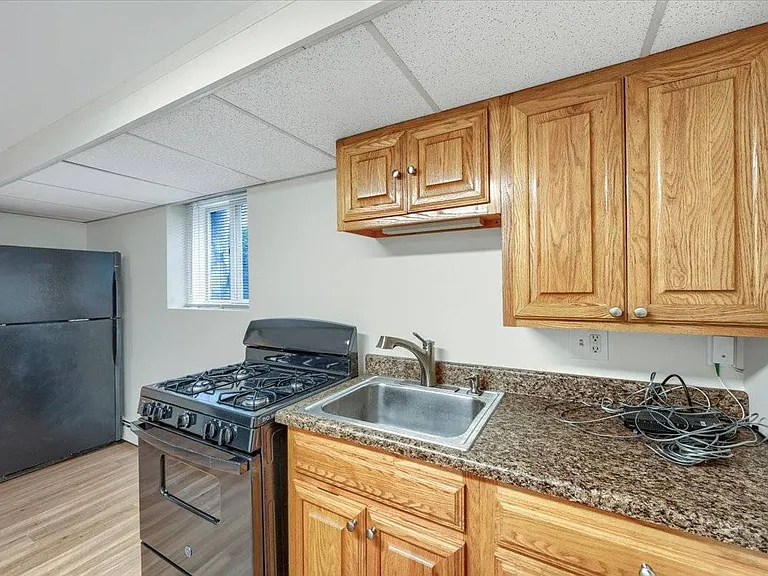 205 Hudson St #1 — Photo 8