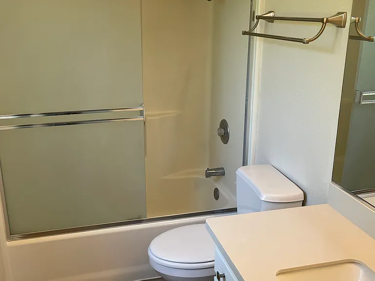 402 Butler Ct #B — Photo 11