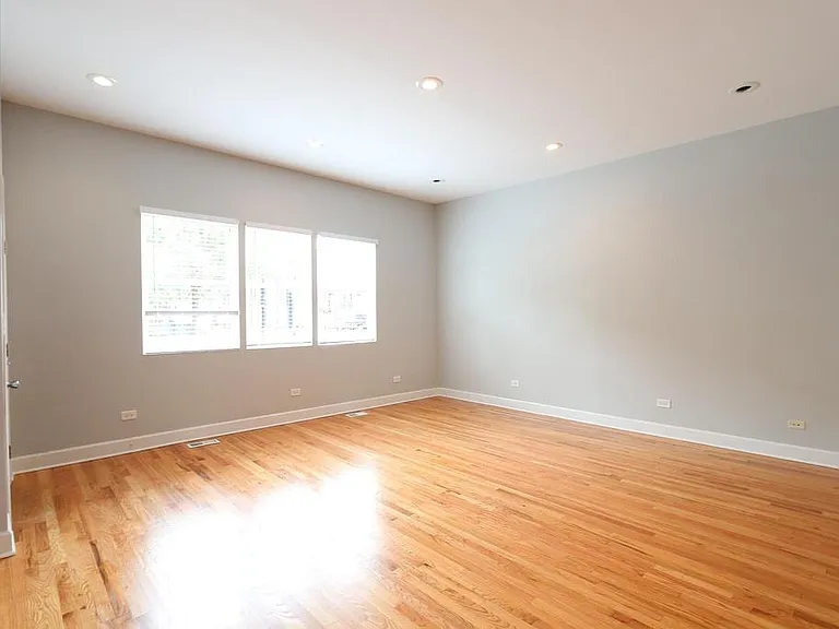 1940 S Carpenter St #1 — Photo 19