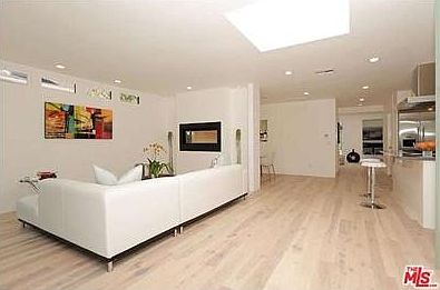 3rd image of 8953 Dicks St