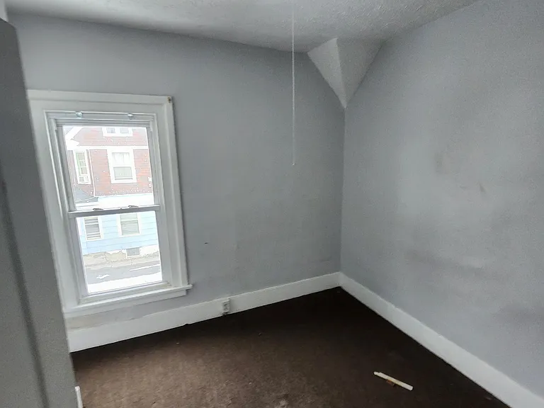 93 York St — Photo 6