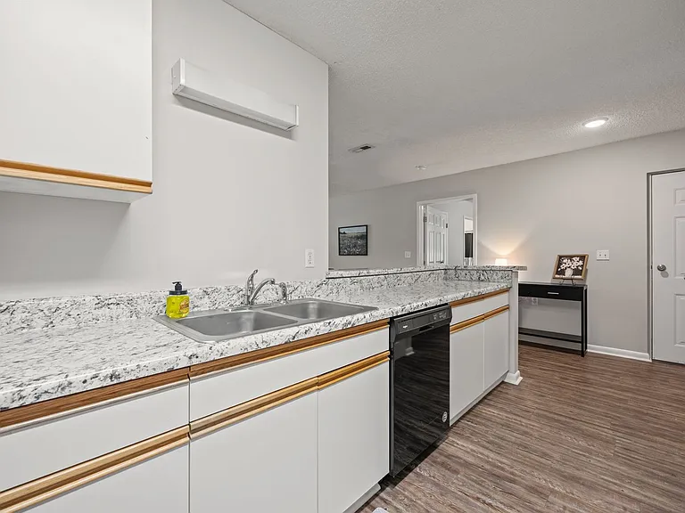 74 Fantasy Ln #D — Photo 11
