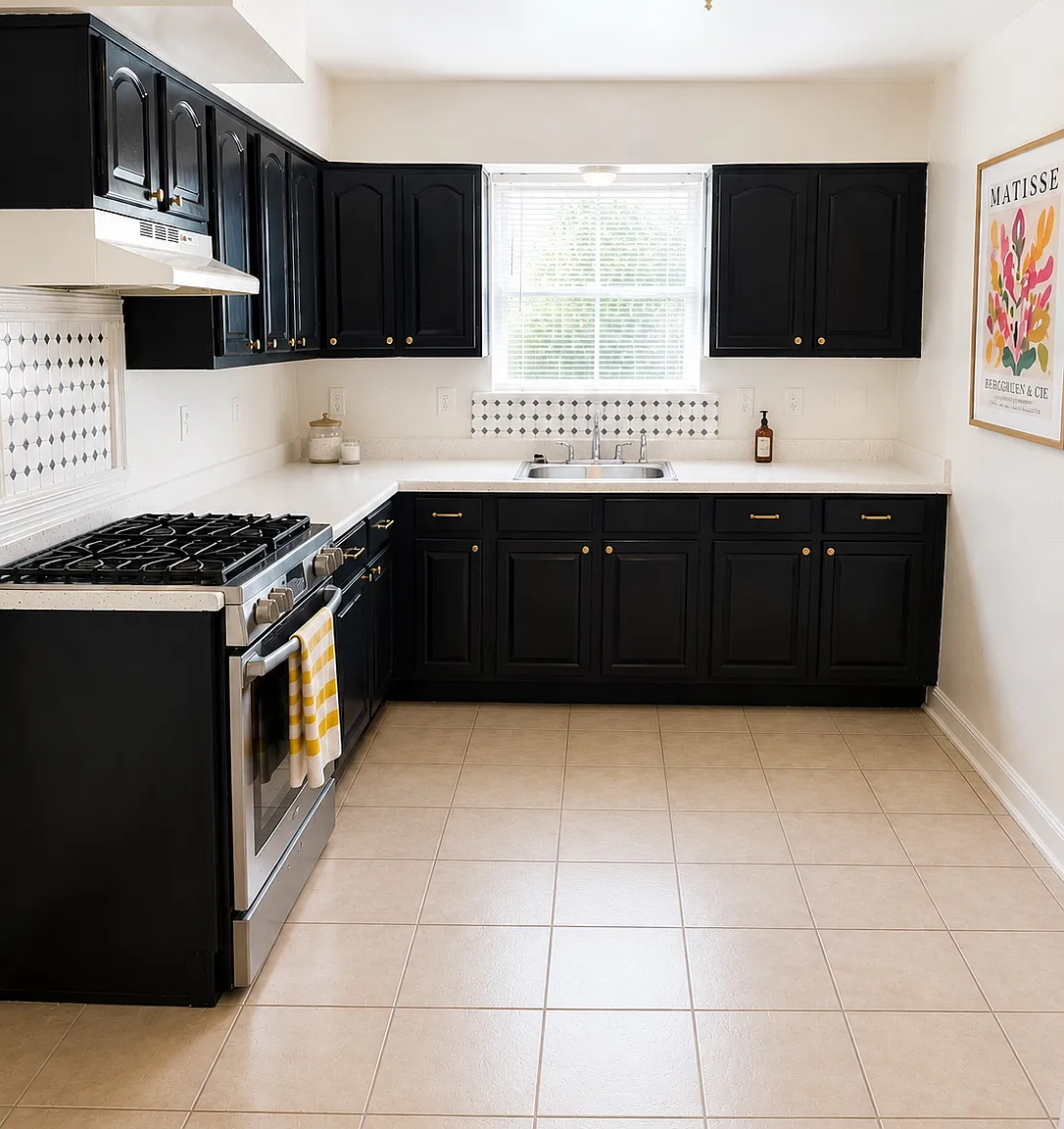 3 bed, 1812 sqft, $1,881 — Photo 2