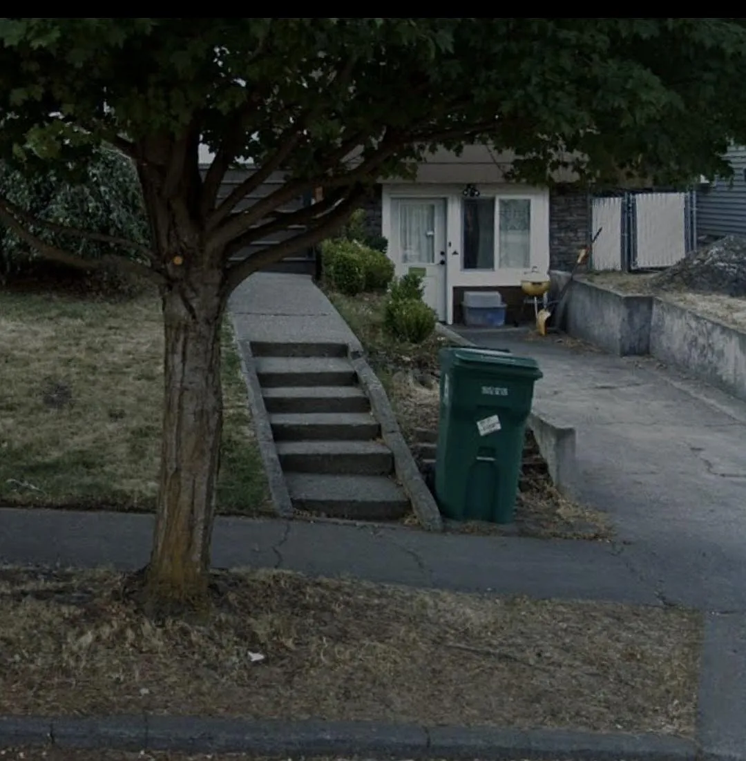 907 W 15th Ave — Photo 2