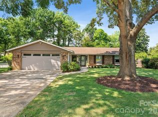 5934 Tillery Dr, Charlotte, NC 28226