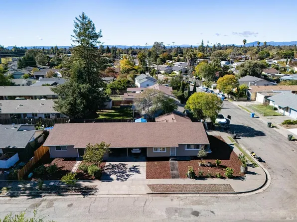 2597 Northcoast Street, Santa Rosa, CA 95403