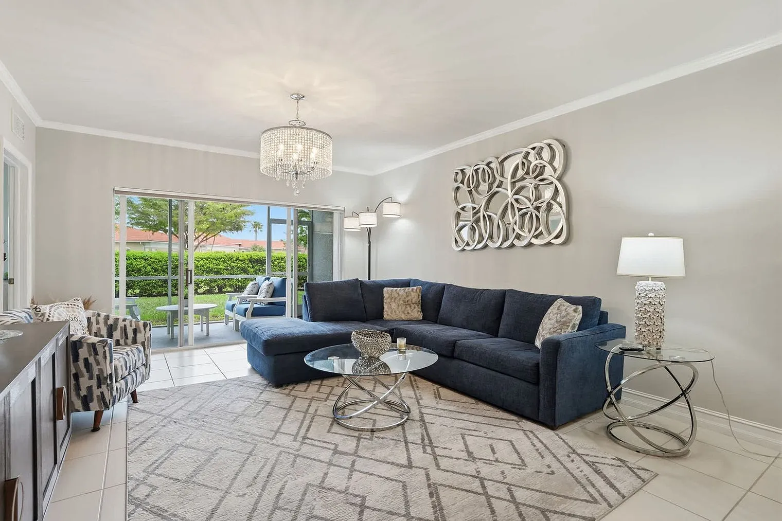 3 bed, 2.0 bath, 1420 sqft, $4,470 — Photo 1