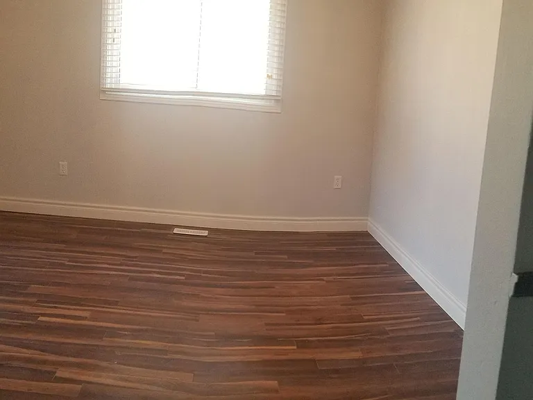 33 Elora Dr — Photo 14