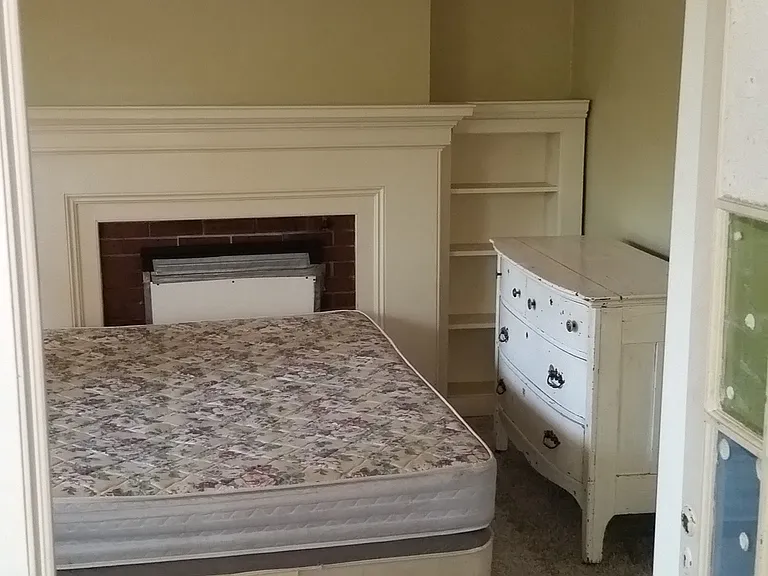 119 Ferris Pl — Photo 24
