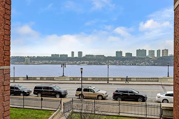 Sold by Stribling | media 9