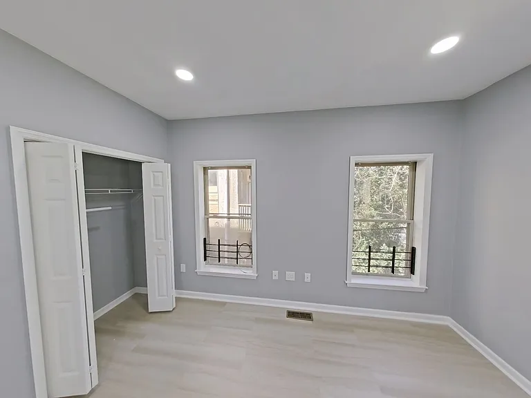 1831 W Diamond St — Photo 15