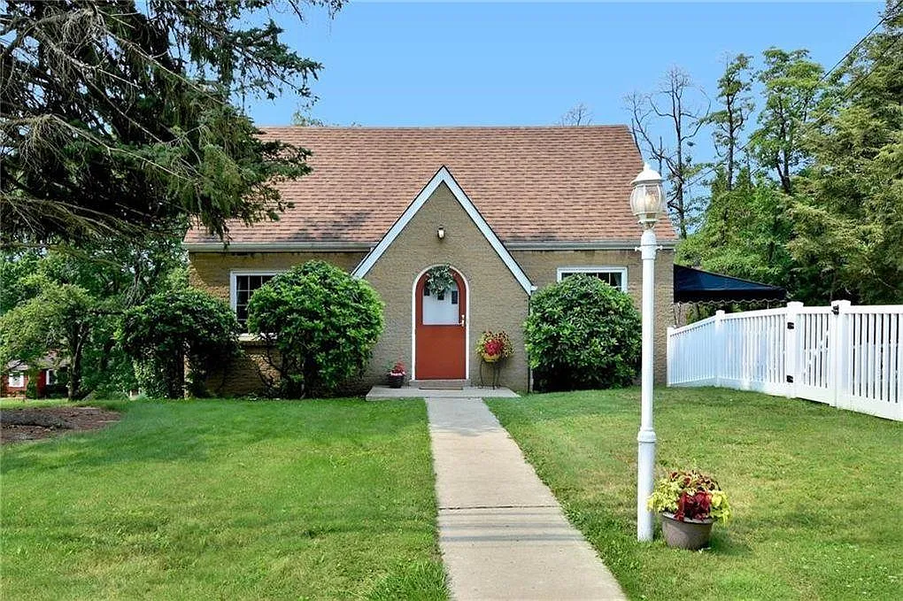 921 Wible Run Rd — Photo 1