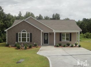 514 Dyson St, Holly Ridge, NC 28445