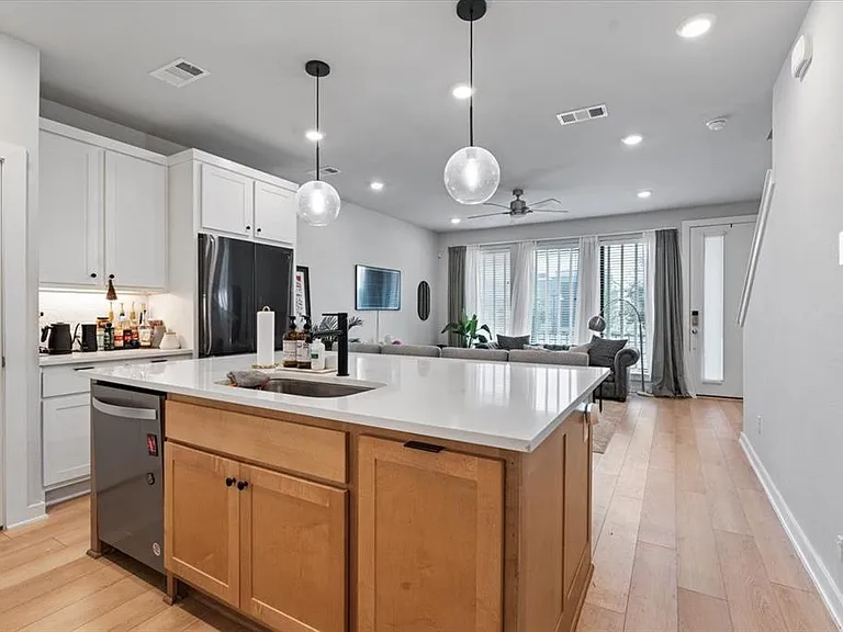 2268 Rook Dr — Photo 6