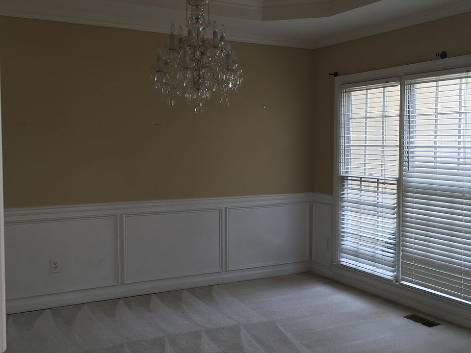 2nd image of 220 Forest Ct