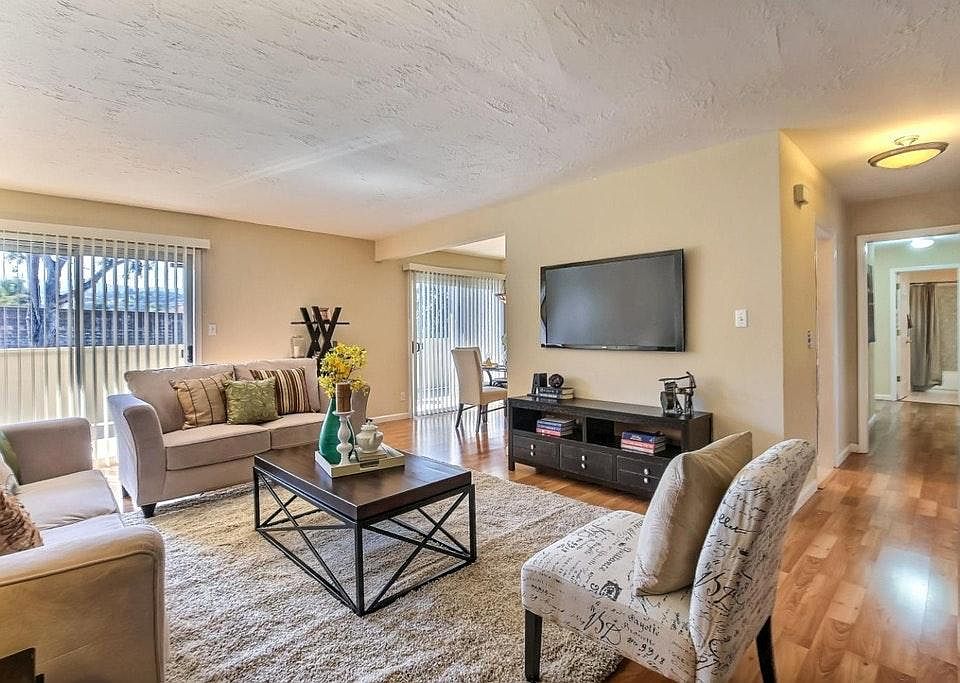 1st image of 7150 Rainbow Dr APT 6