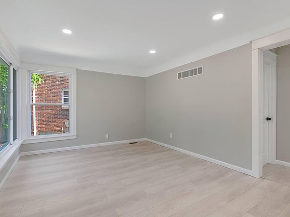 2nd image of 4706 Groveland Ave #1