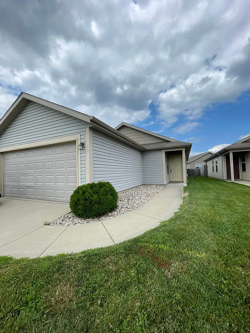 Three Bedroom Single Family Home — Photo 1